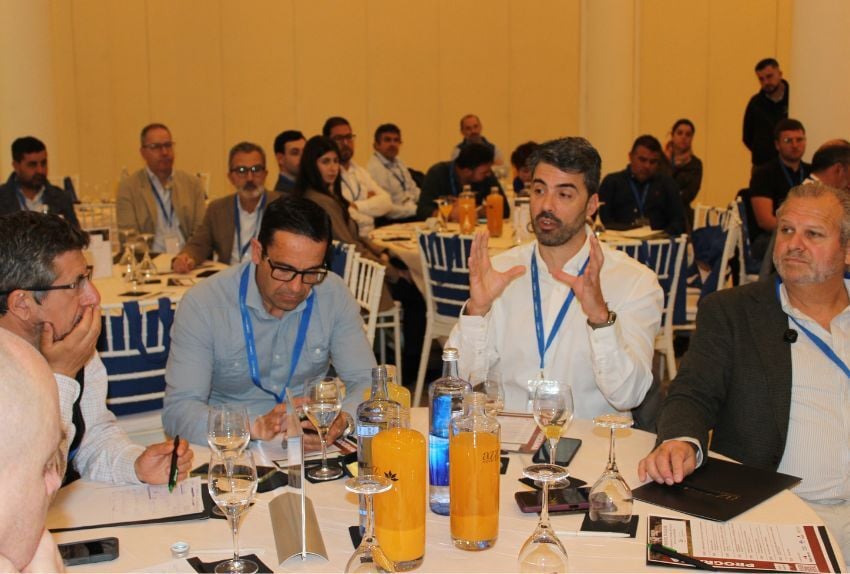 público en jornada de ISAGRI Conecta porcino